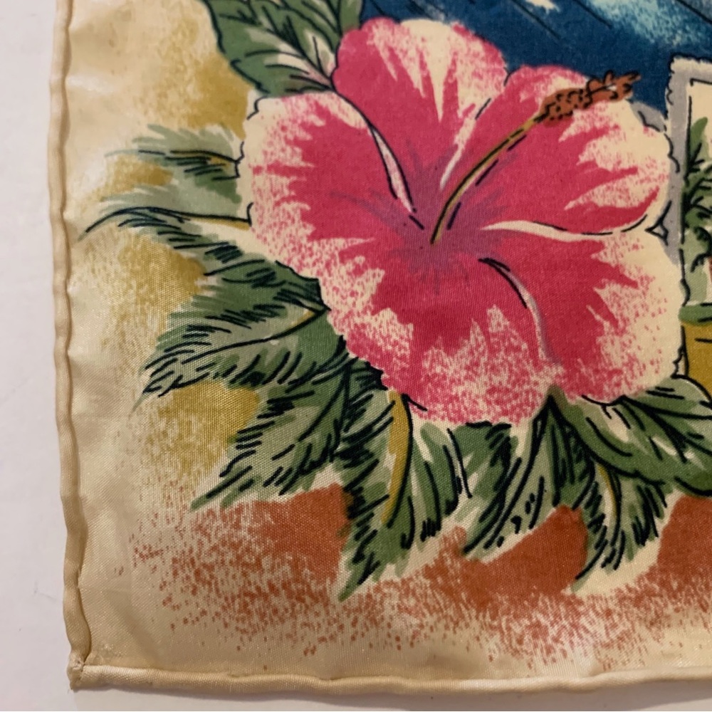 Hawaiian/Beach Scene Scarf - Picture 6 of 6